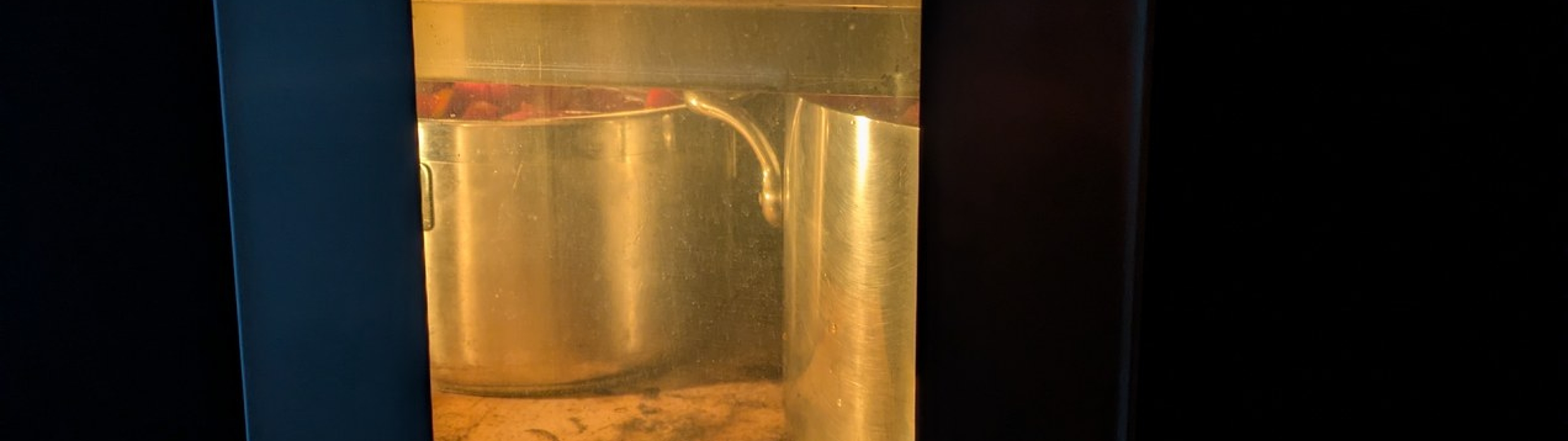 Tomaten garen met de restwarmte van de broodoven